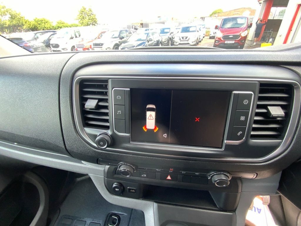 Vauxhall Vivaro F3100 Pro L2h2 2.0 145Bhp White #21