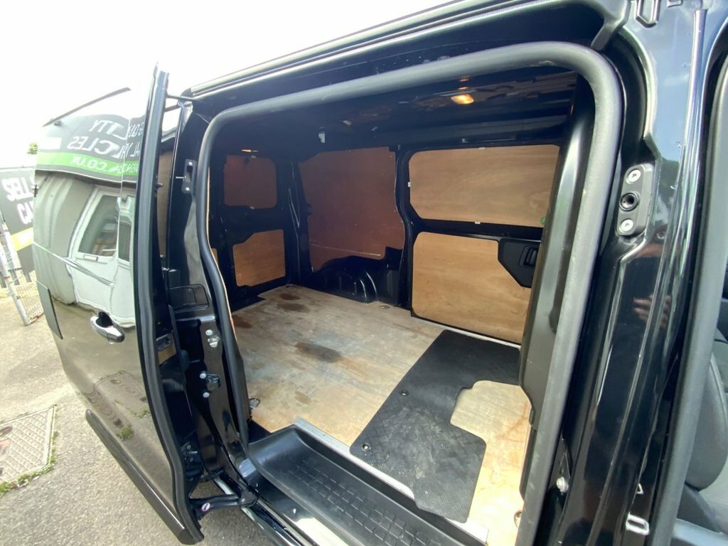 Vauxhall Vivaro F3100 Pro L2h2 2.0 145Bhp White #11