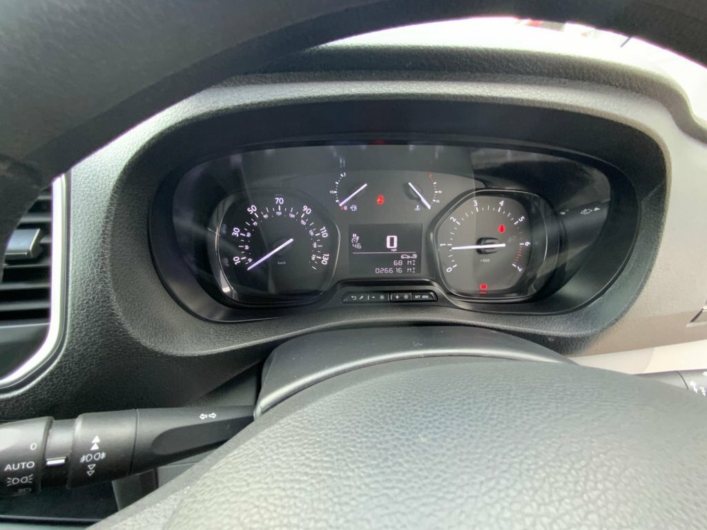 Vauxhall Vivaro F3100 Pro L2h2 2.0 145Bhp White #29