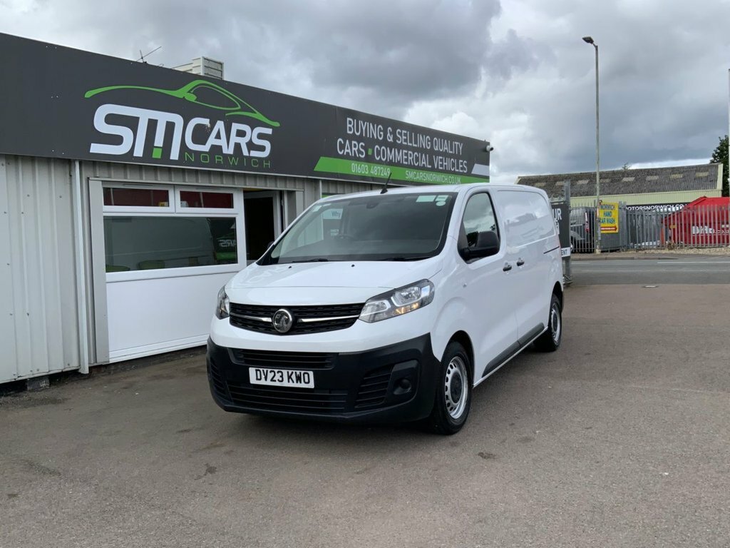 Vauxhall Vivaro 1.5L Prime 6Dr DV23KWO White #2