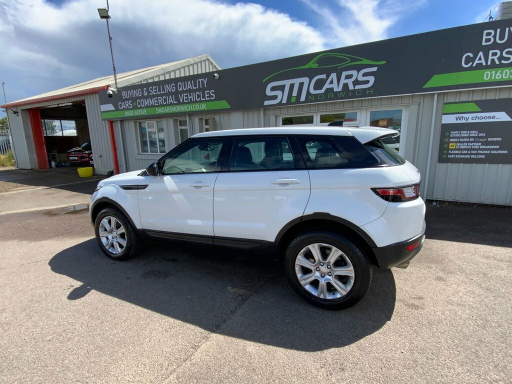 Land Rover Range Rover Evoque 2L Se Tech BU68XYX White #4