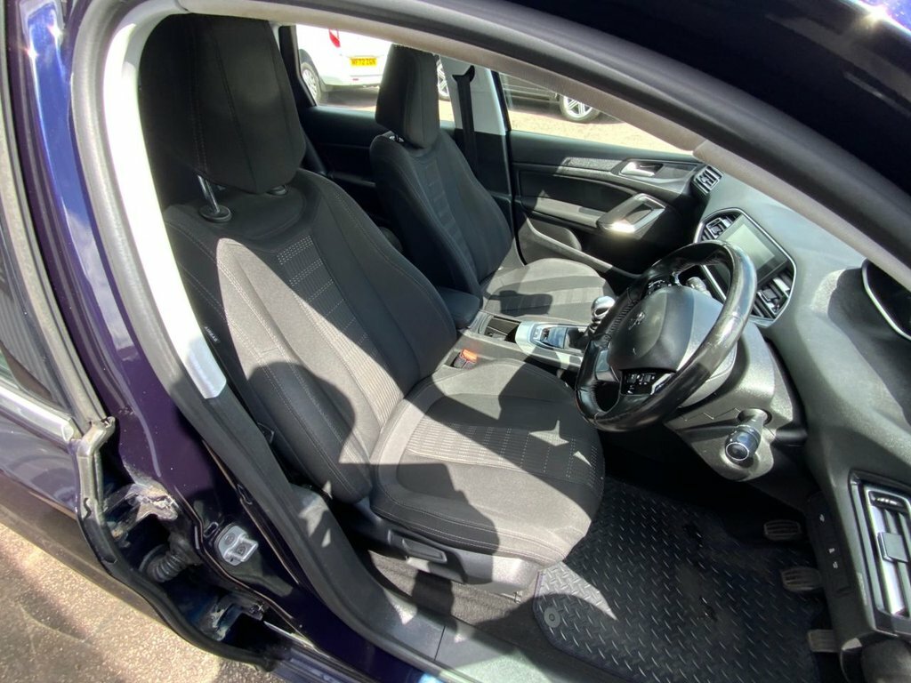 Peugeot 308 SW Puretech Active Grey #17