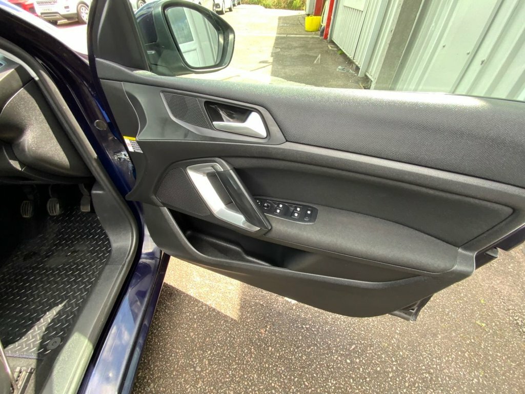 Peugeot 308 SW Puretech Active Grey #13