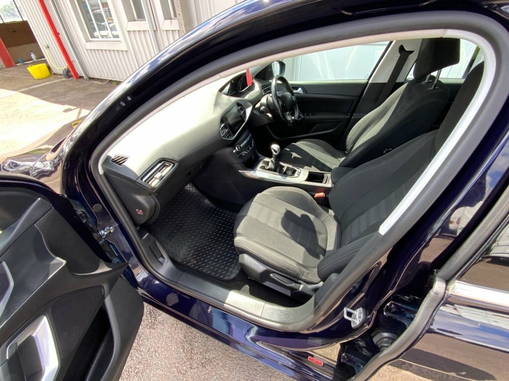 Peugeot 308 SW Puretech Active Grey #7