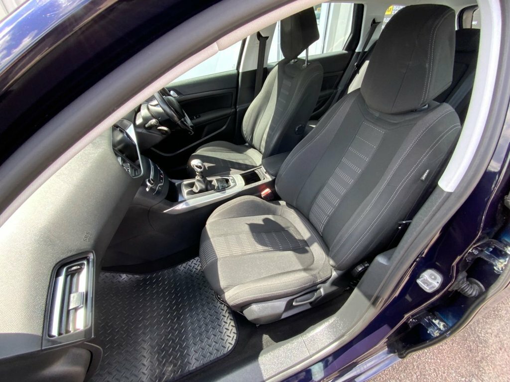 Peugeot 308 SW Puretech Active Grey #11