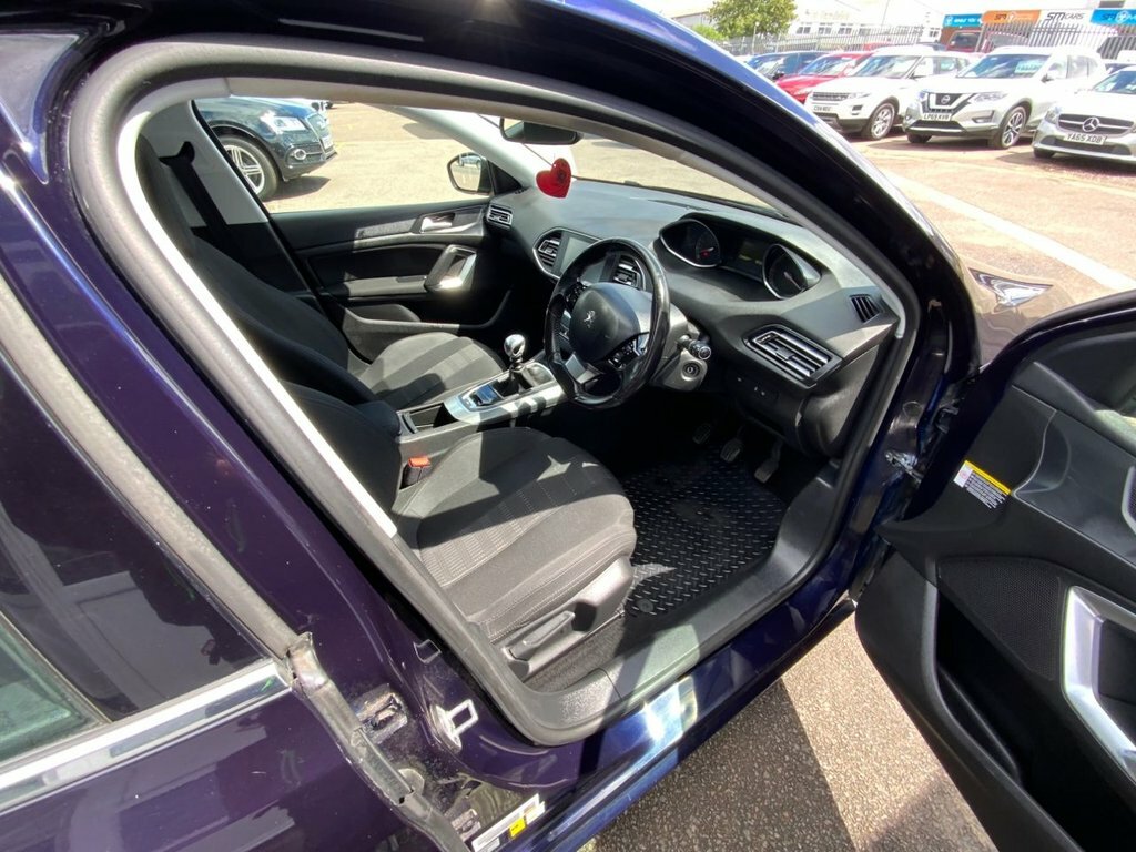 Peugeot 308 SW Puretech Active Grey #12