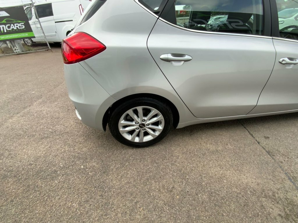 Kia Ceed Kia Ceed Gt-line 1.6Dt Estate Ulez Red #31
