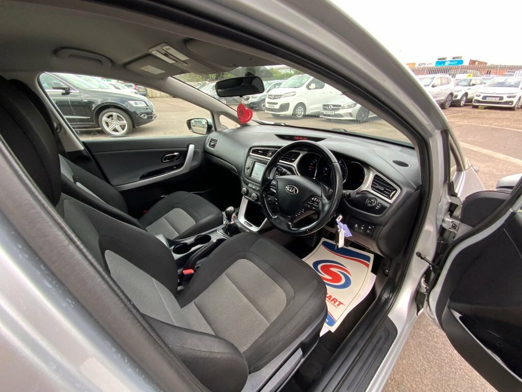 Kia Ceed Kia Ceed Gt-line 1.6Dt Estate Ulez Red #6
