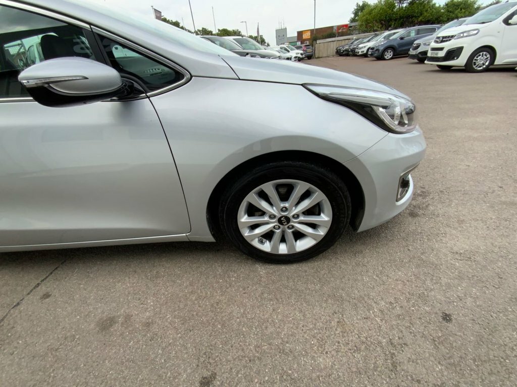 Kia Ceed Kia Ceed Gt-line 1.6Dt Estate Ulez Red #29