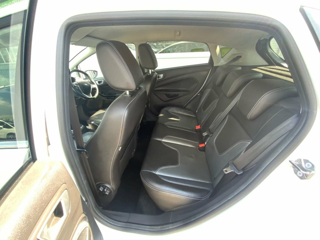 Ford Fiesta 1L Titanium X LO16FZU White #6