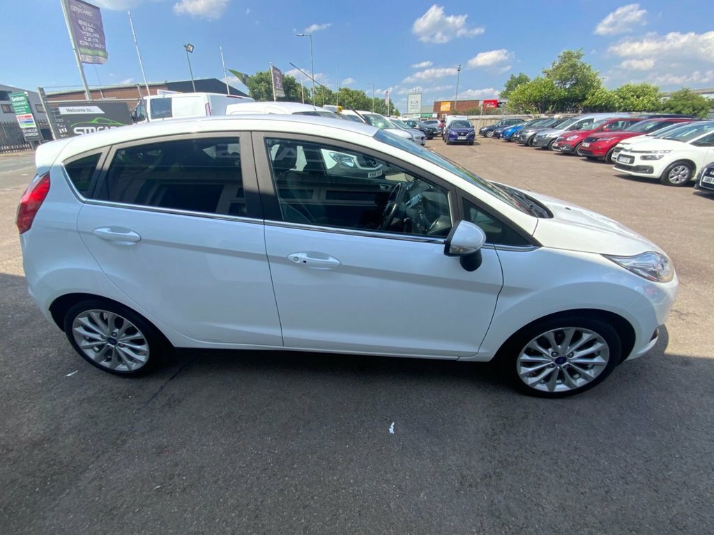 Ford Fiesta 1L Titanium X LO16FZU White #5