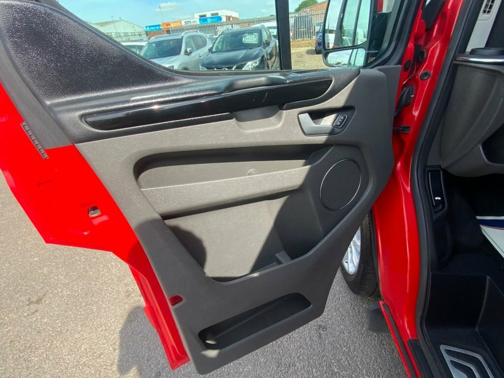 Ford Tourneo Custom 2.0 320 Ecoblue Titanium Minibus Double Cab Di Orange #7