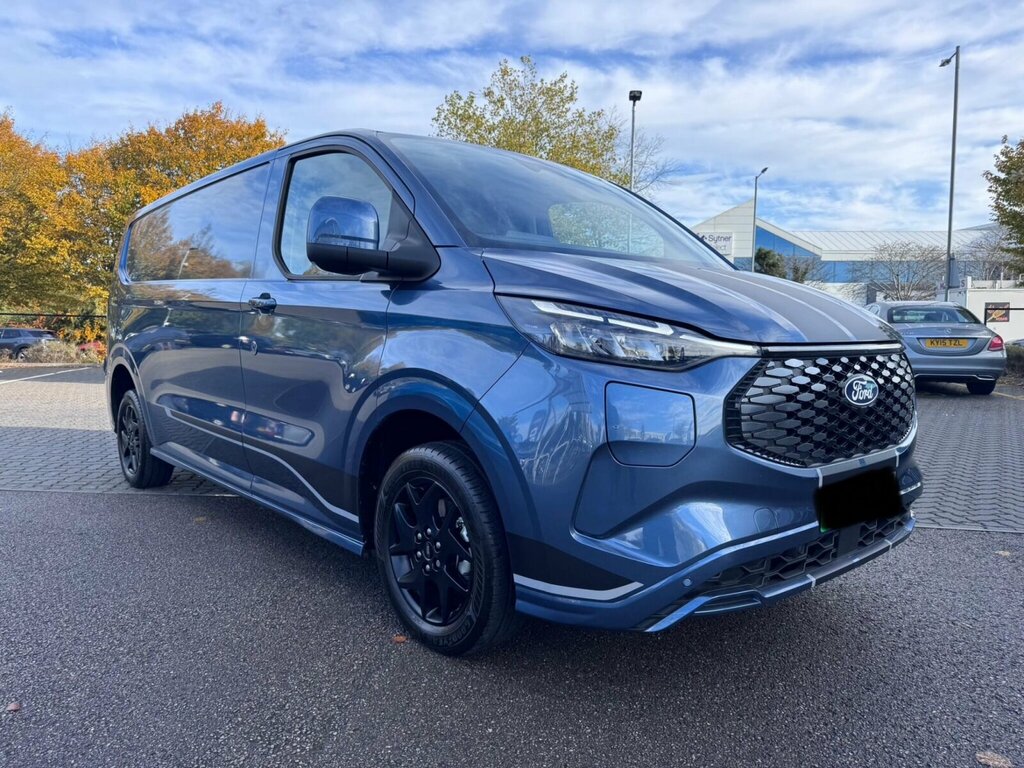Ford Transit Custom Ford E-transit Custom 320 L1 E 160Kw 65Kwh H1 Van WX26HNE Blue