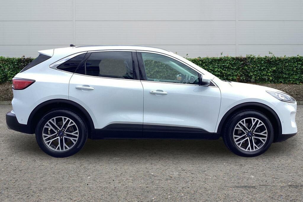 Ford Kuga 1.5 Ecoboost 150 Titanium First Edition White #3