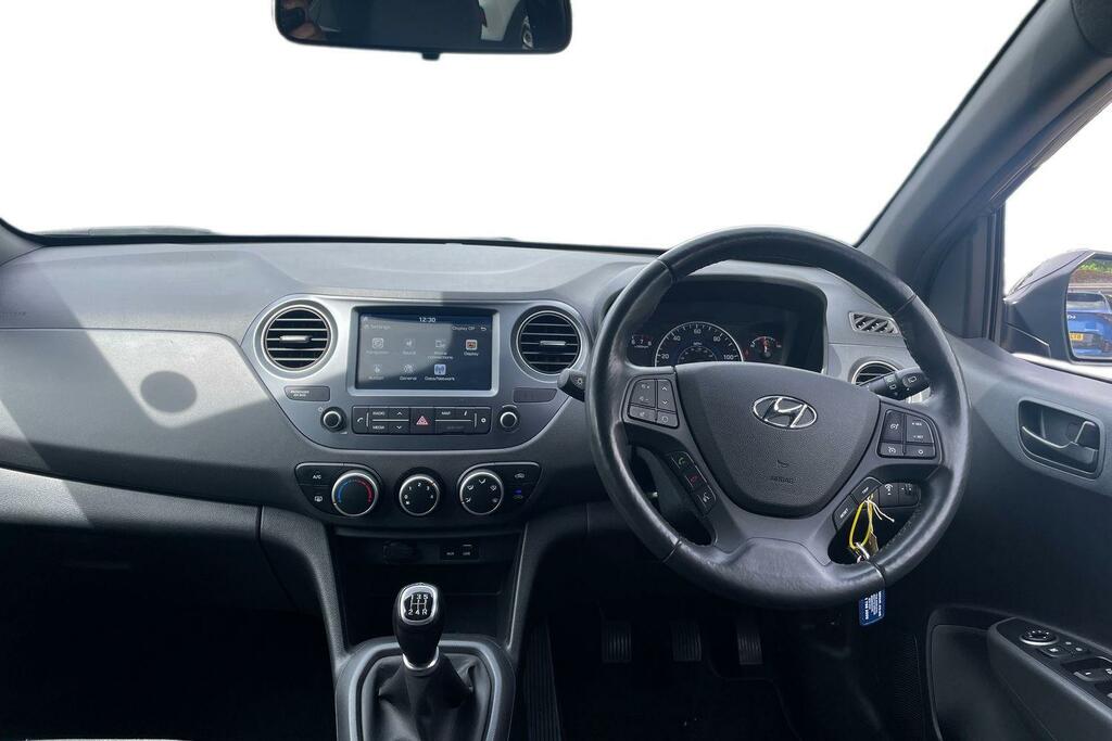 Hyundai I10 Play  #9