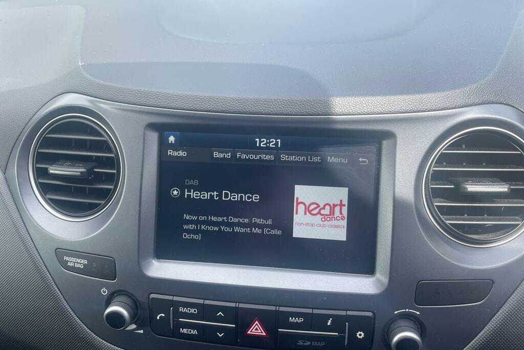 Hyundai I10 Play  #10