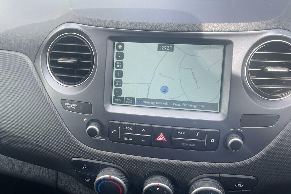 Hyundai I10 Play  #11