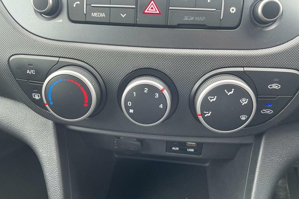 Hyundai I10 Play  #28