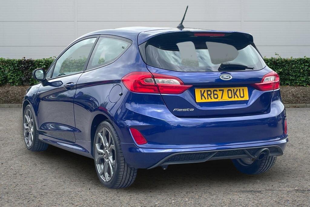 Ford Fiesta 1.1 Zetec Nav 85 Bhp 5Sp Eco Hatch Silver #2