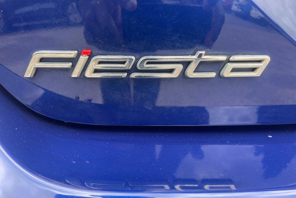 Ford Fiesta 1.1 Zetec Nav 85 Bhp 5Sp Eco Hatch Silver #24