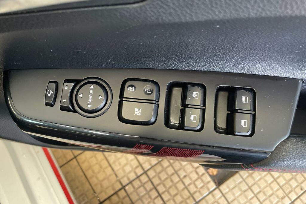 Kia Picanto 1.0 2 4 Seats Orange #16