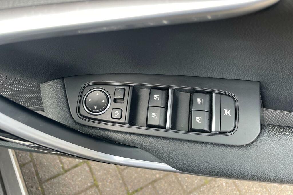 Kia Xceed 2022 1.6 Gdi 8.9Kwh 3 Dct Euro 6 Ss White #16