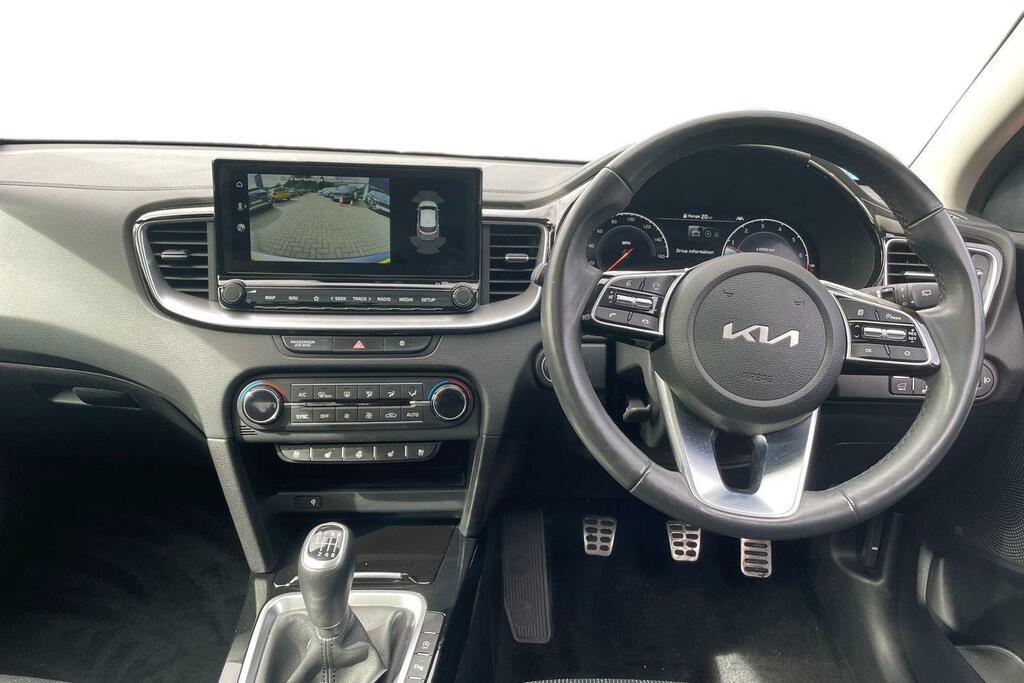 Kia Xceed 2022 1.6 Gdi 8.9Kwh 3 Dct Euro 6 Ss White #9
