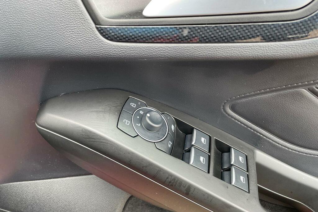 Ford Focus 1.0 Ecoboost St-line X Red #16
