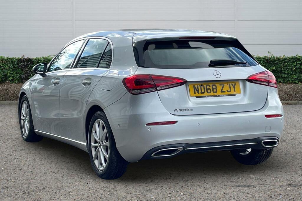 Mercedes-Benz A Class 1.5 A180d Sport Executive 7G-dct Euro 6 Ss Silver #2