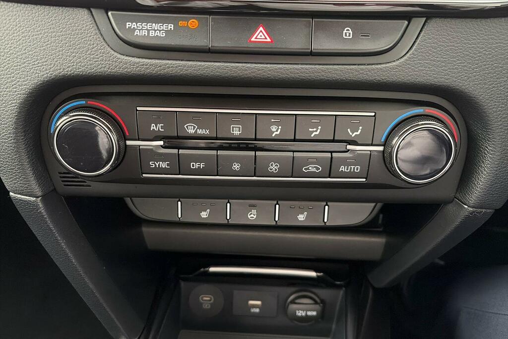 Kia Xceed 3 Black #15
