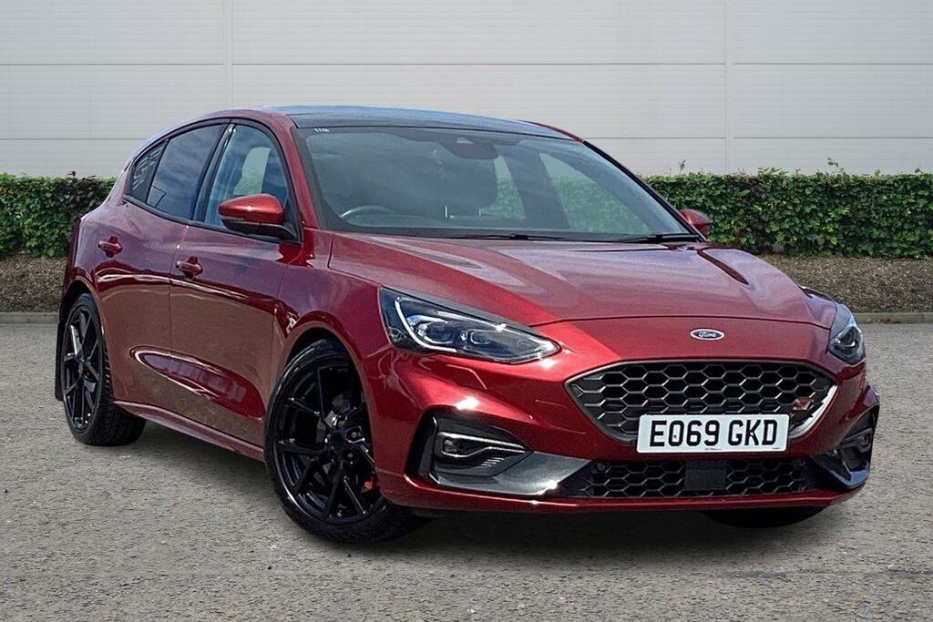 Ford Focus 2.3 Ecoboost St Red