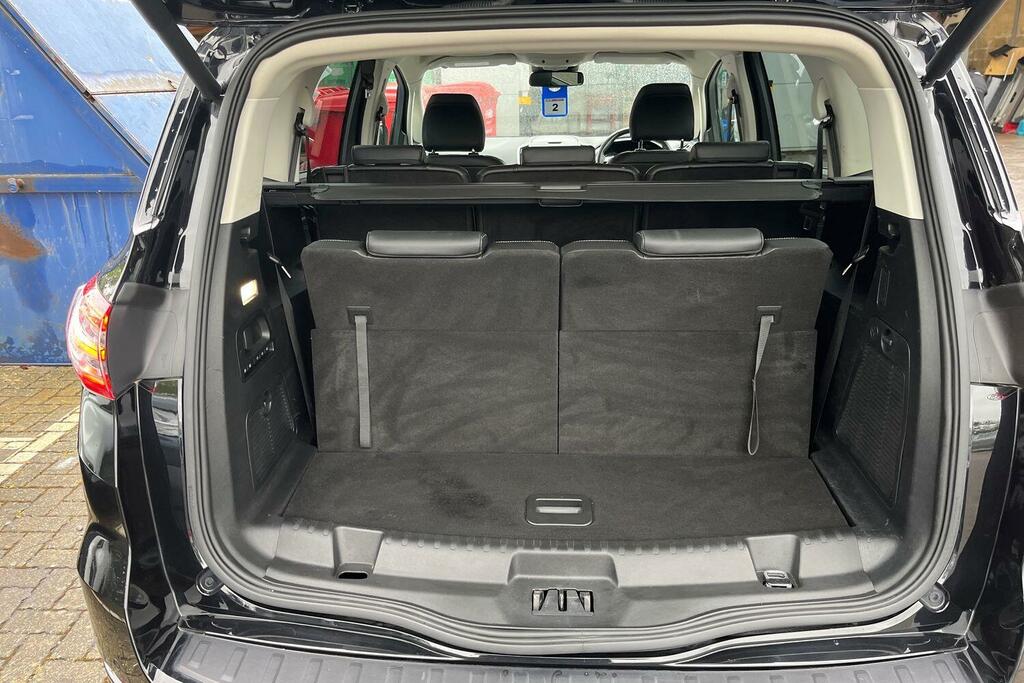 Ford S-Max Titanium Silver #18