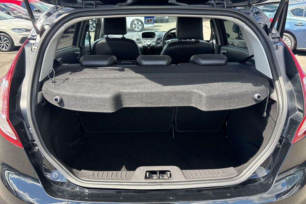 Ford Fiesta Hatchback White #18