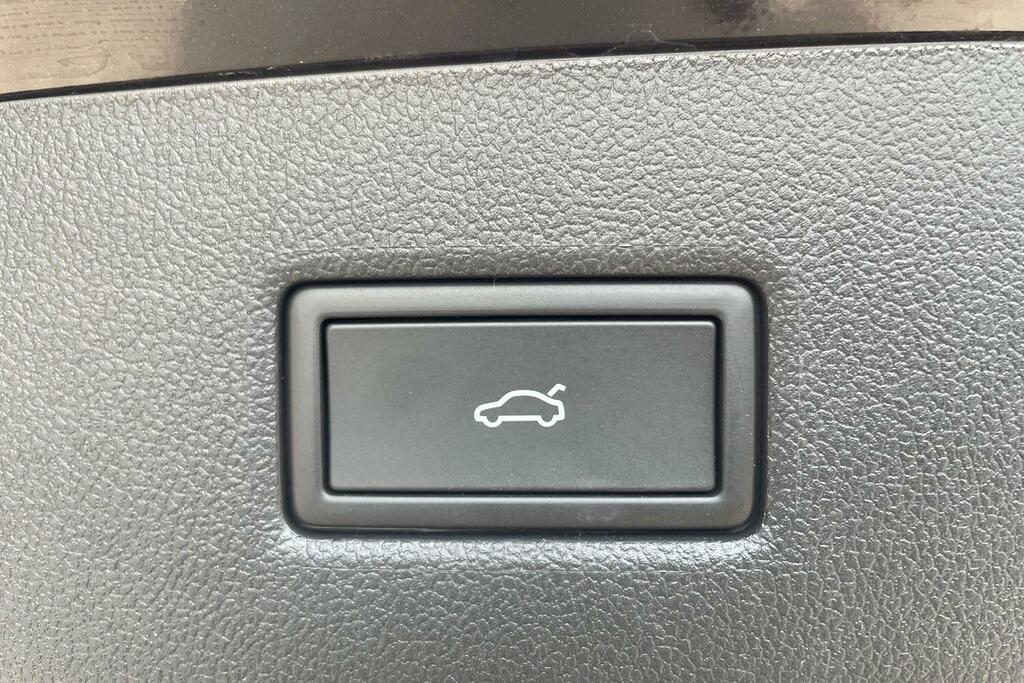 Ford Explorer 250Kw Premium 79Kwh Awd Driver Assist Red #31