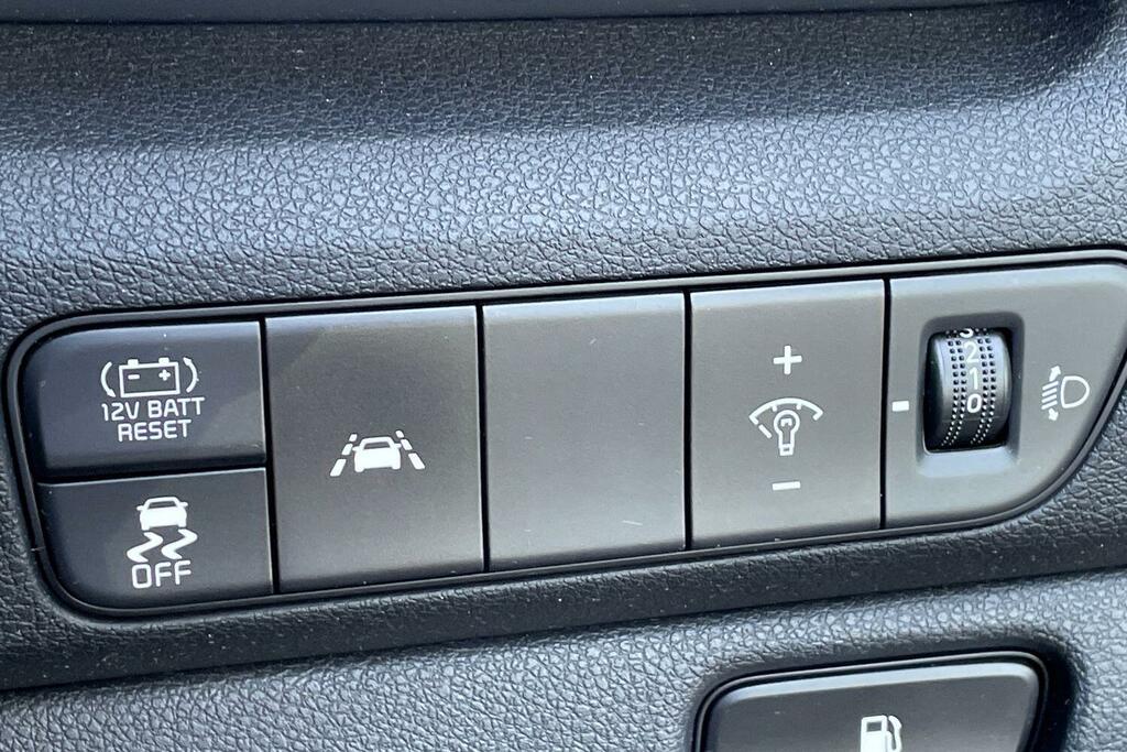 Kia Niro 2 Black #27