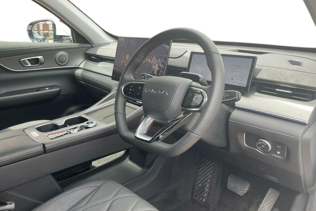 Chery Tiggo 8 Super Hybrid Summit White #8