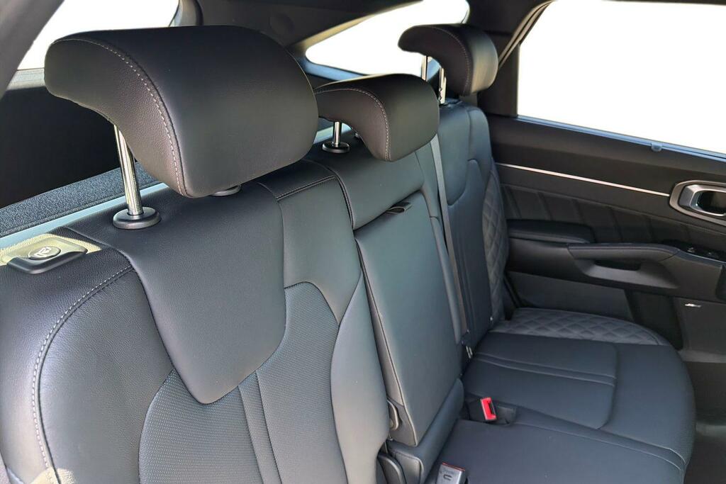 Kia Sorento Edition Black #17