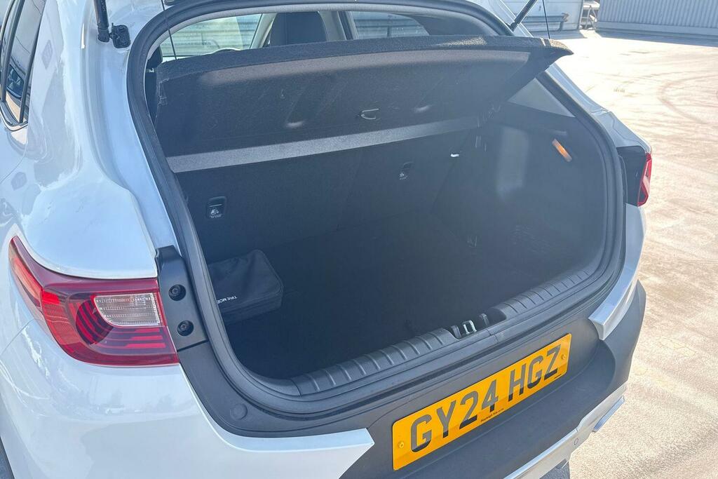 Kia Stonic 1.0T Gdi 98 Gt-line Dct White #18