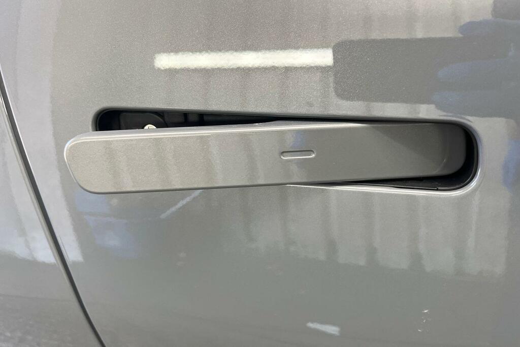 Kia EV3 Gt-line 81.4Kwh 201Bhp Fwd 1-Speed White #25