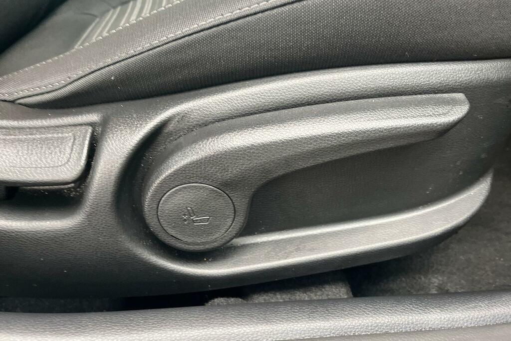 Kia Stonic 1.0T Gdi 48V Gt-line S Dct 98 White #20