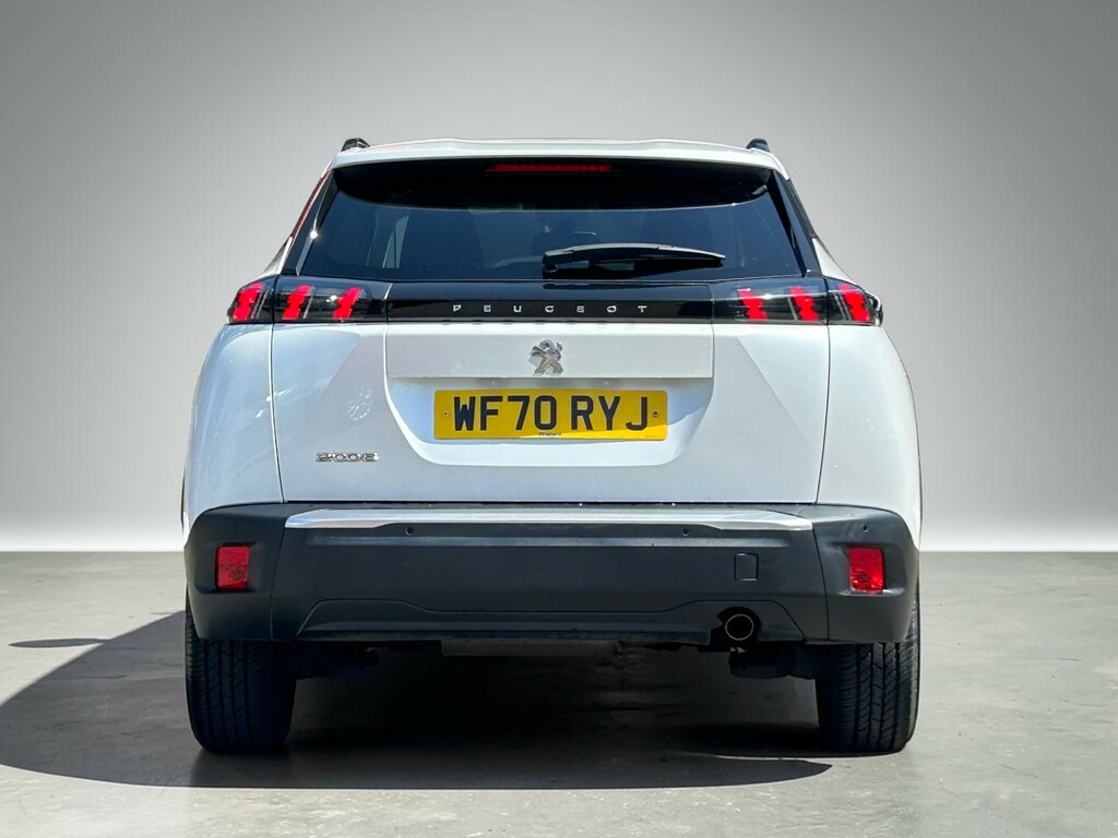 Peugeot 2008 1.2 Puretech Allure Premium Suv #4