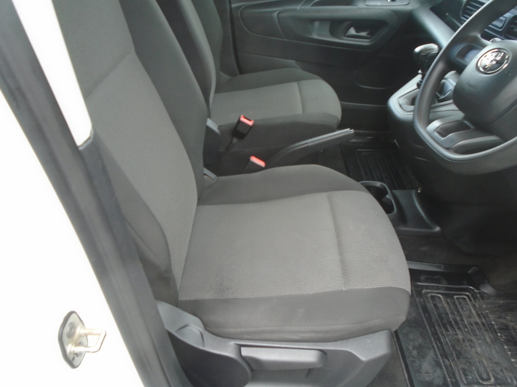 Toyota Proace City 1.5D 100 Icon Van 6 Speed  #8