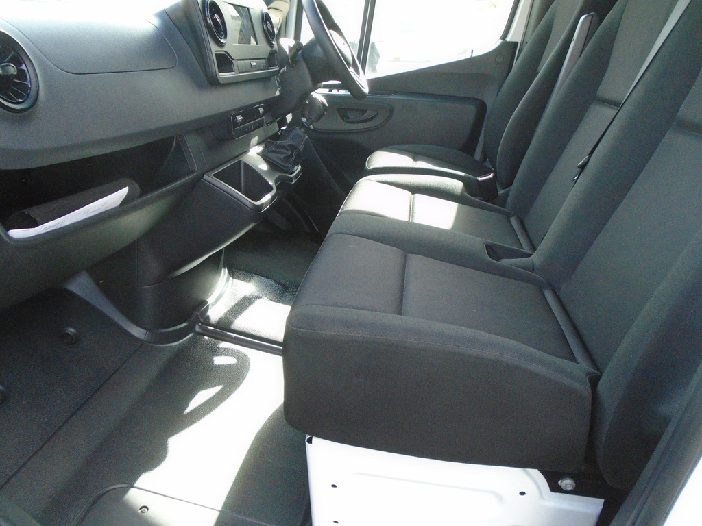 Mercedes-Benz Sprinter 315 Cdi Mwb Hr Rwd White #3