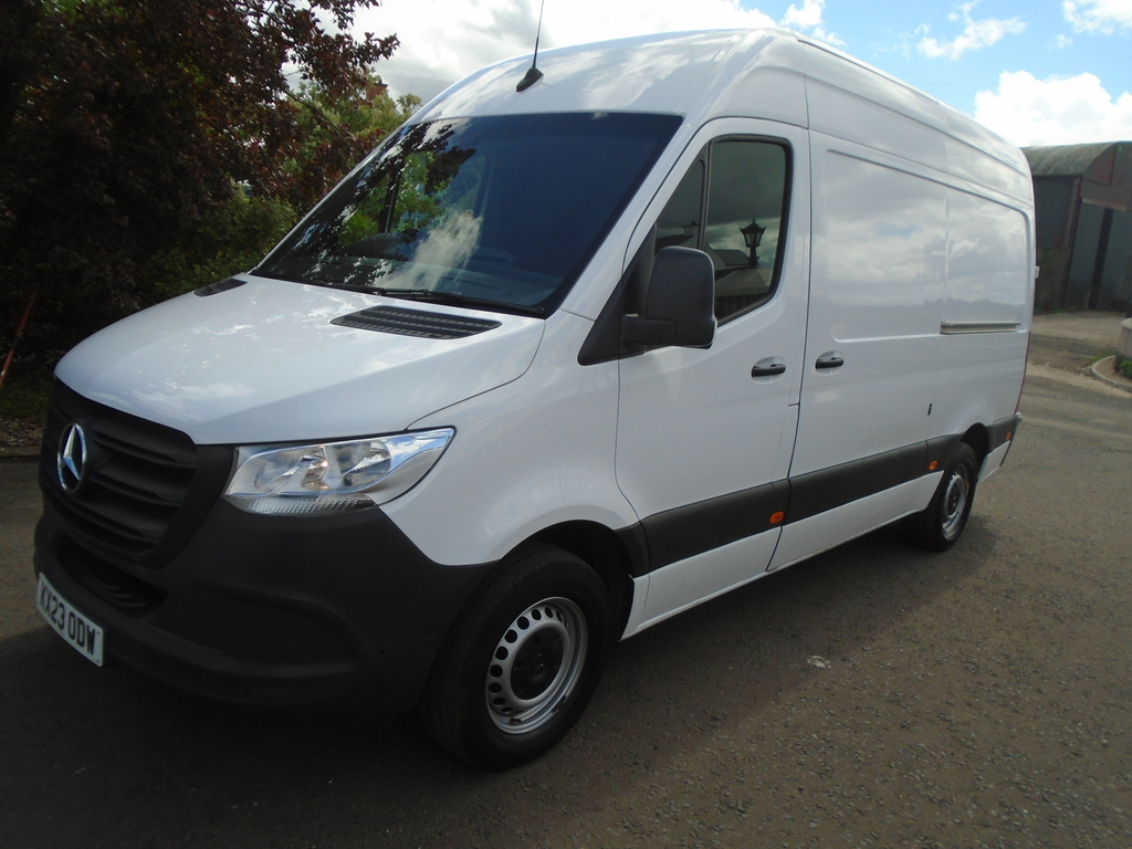 Mercedes-Benz Sprinter 315 Cdi Mwb Hr Rwd. White #2