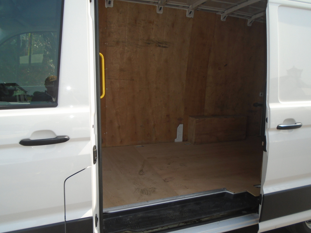 Volkswagen Crafter Mwb Hr 140Hp. White #4