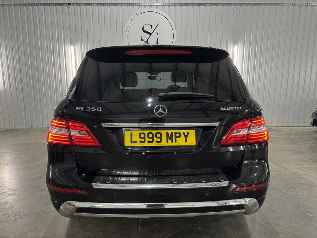 Mercedes-Benz M Class 3.0 Ml350 V6 Bluetec Amg Sport Black #3