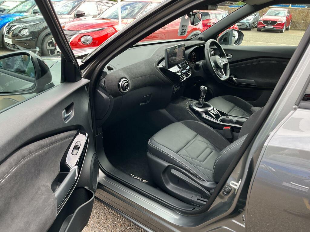 Nissan Juke 1.0 Dig-t Tekna Euro 6 Ss AE75WJF Grey #2