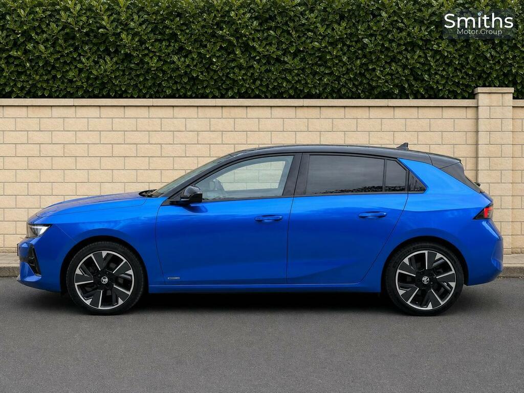 Vauxhall Astra 54Kwh Ultimate LY23ZSX Blue #4