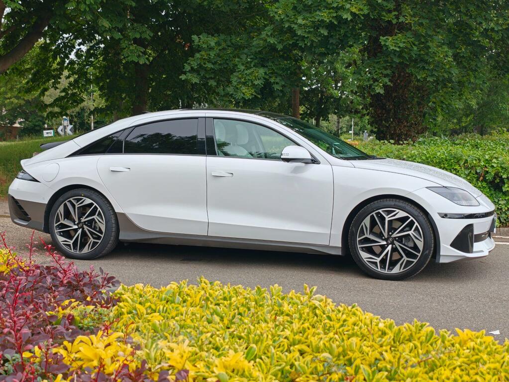 Hyundai Ioniq 6 77.4Kwh Ultimate White #4