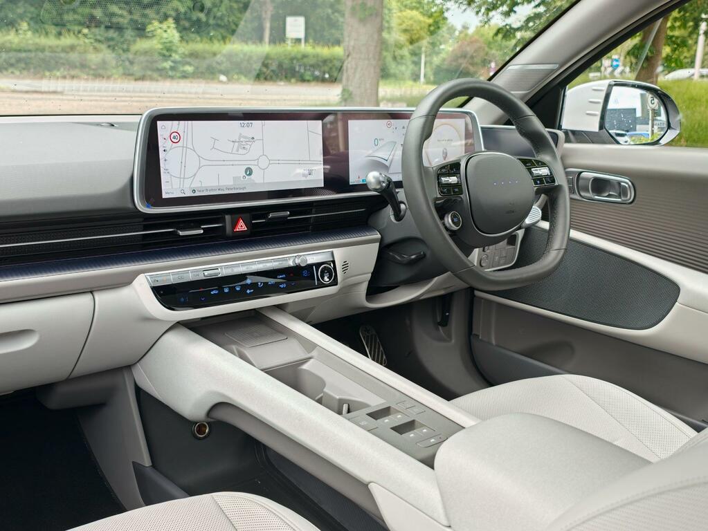 Hyundai Ioniq 6 77.4Kwh Ultimate White #2